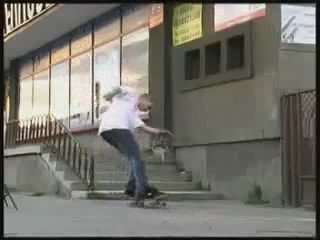 Il trouve une nouvelle figure de skateboard - Spi0n.com