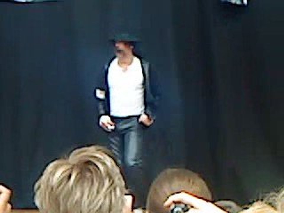 hommage a Michael JACKSON  a Amiens (le 22/07/09)