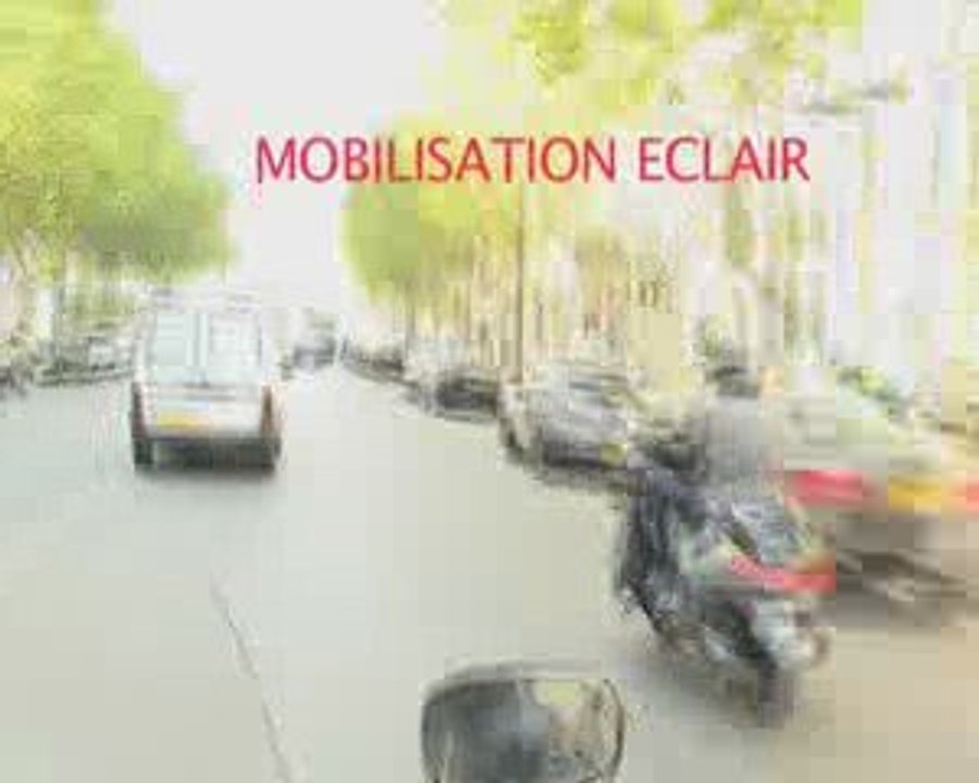 LE PREMIER FLASH MOB A PARIS : UN MATCH DE FOOT !