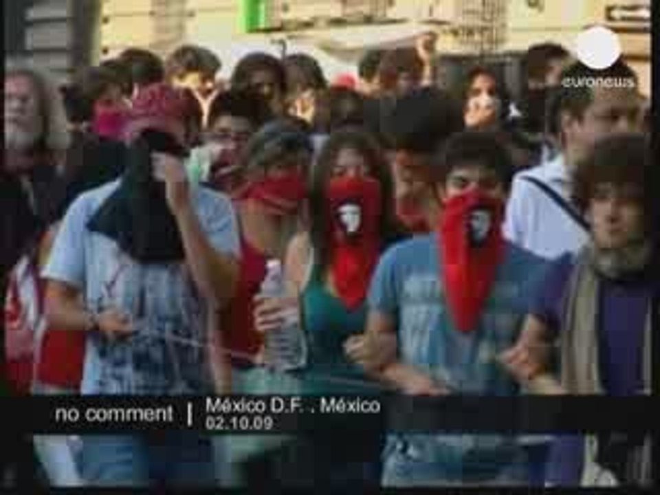 Affrontements entre la police et des manifestants à Mexico