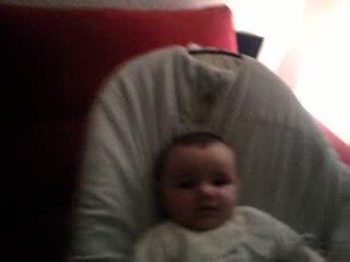 mort de rire, notre bijou de 3 mois et demi