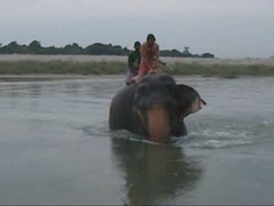 Enfoiré la douche népalaise