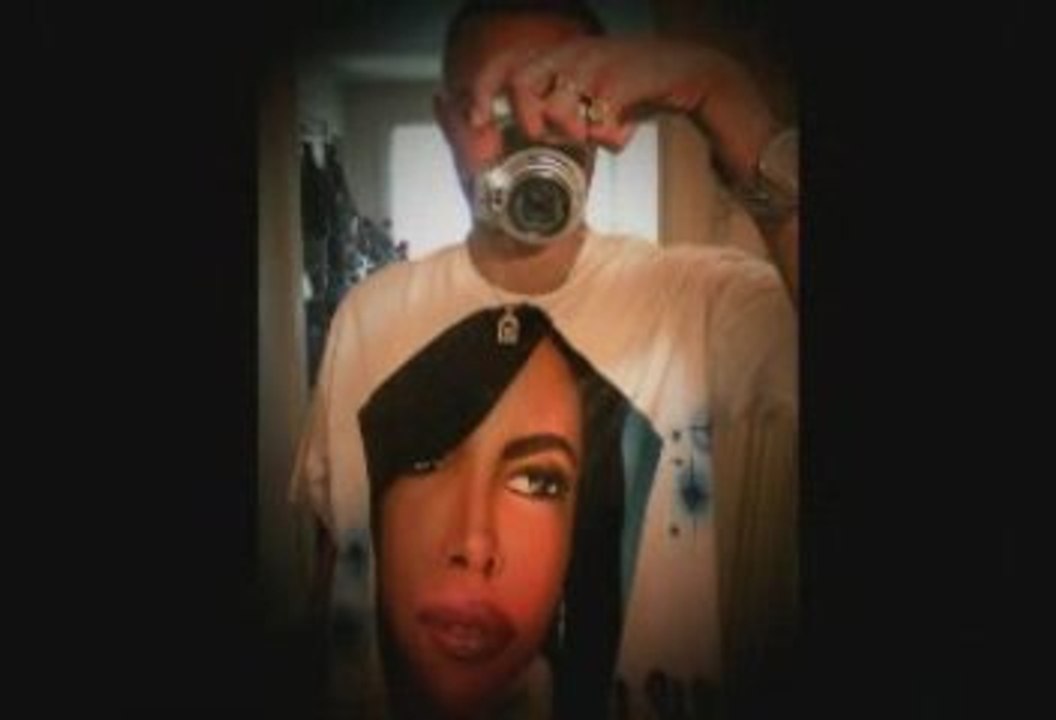 Aaliyah fans picture story