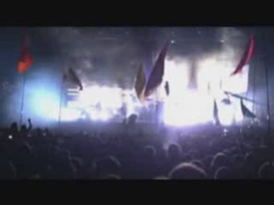 Live Massive Attack*All I Want*Glastonbury 2008