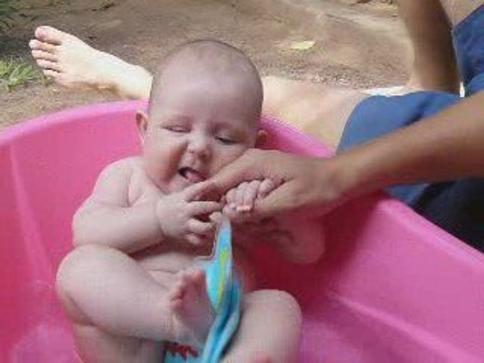 baignade dans le jardin