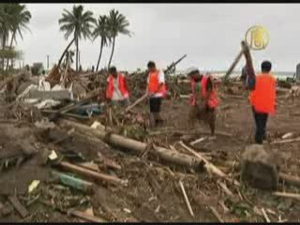 Tsunami Wreaks Havoc on Samoan Islands