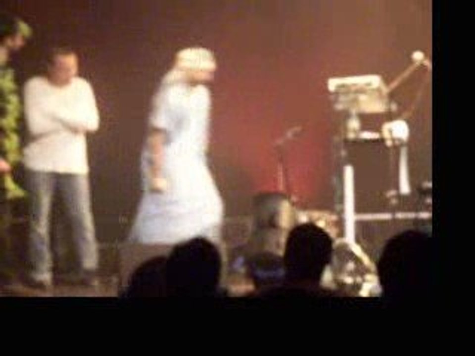 Alex et sa guitare : les petits monstres