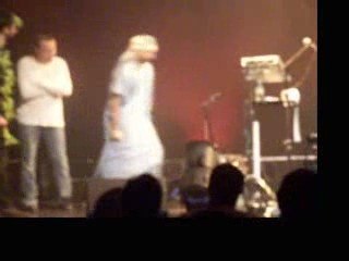 Alex et sa guitare : les petits monstres