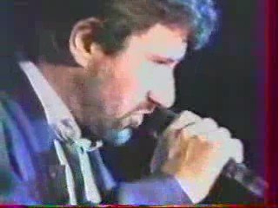 Maurice Centaro chante Brel "madeleine"