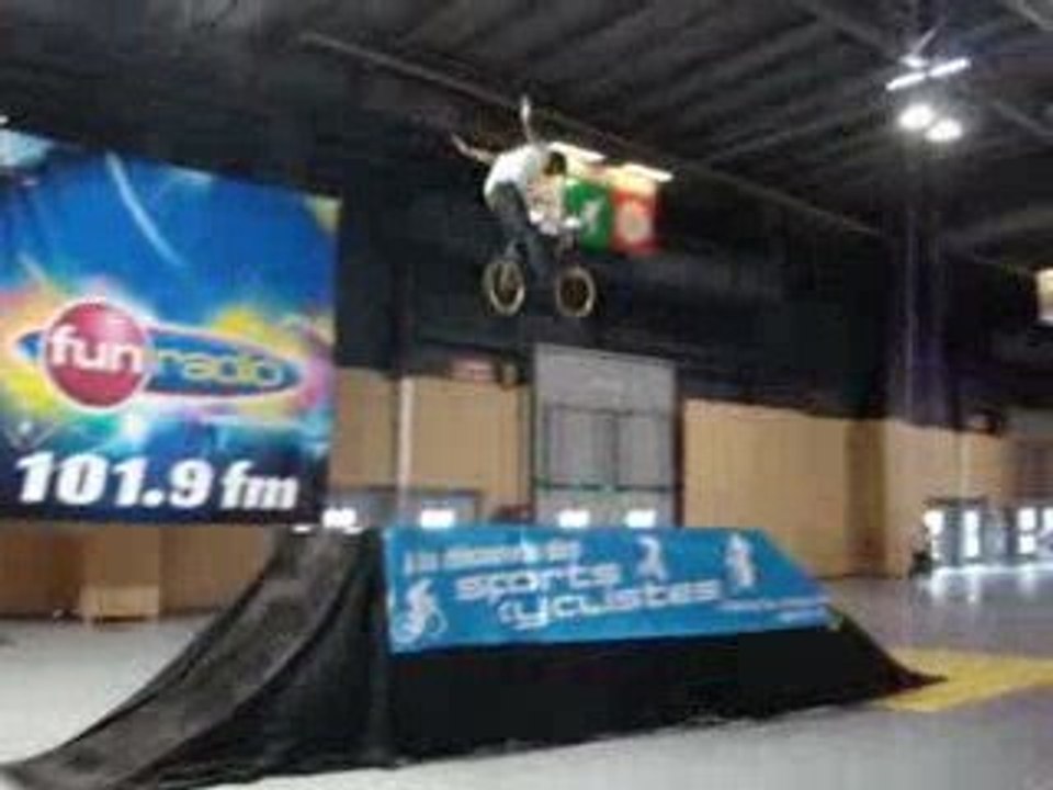 BMX Freestyle BRST au Mondial Du Deux Roues 2009 à Paris