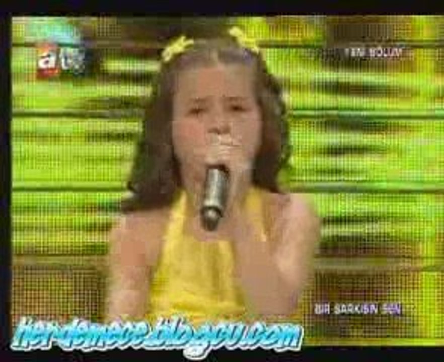 Berna Karagözoğlu - Gezdiğim Dikenli Aşk Yollarında