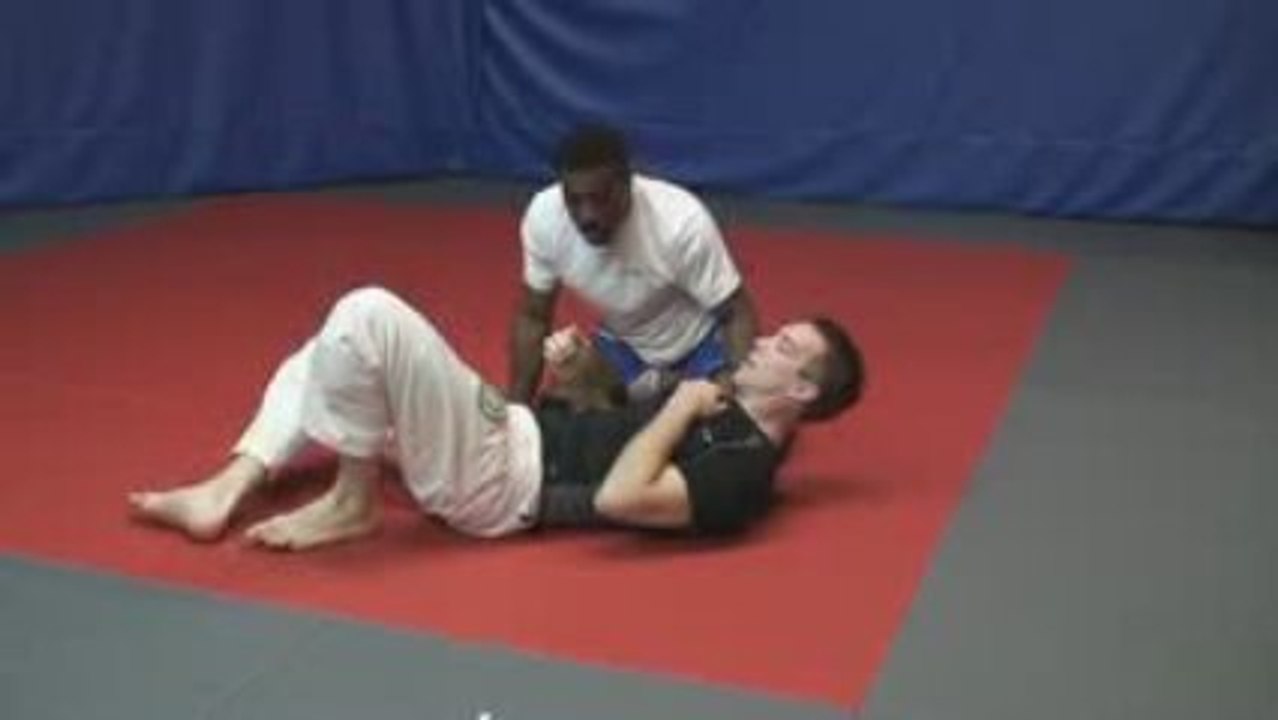 Shoulder lock from side control bottom!