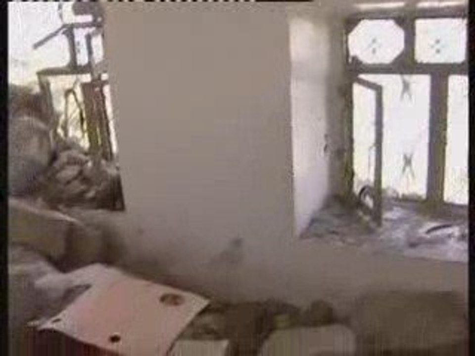 الارهابيون الحوثيون يخربون بيوت المواطنيين في صعدة3