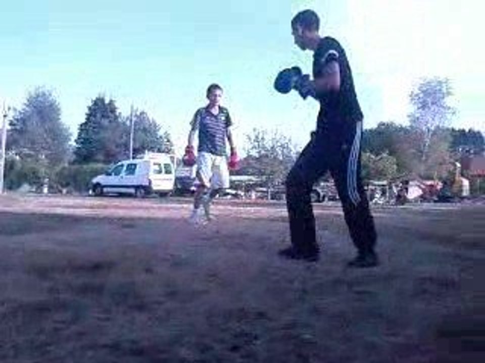 Moi vs Flo