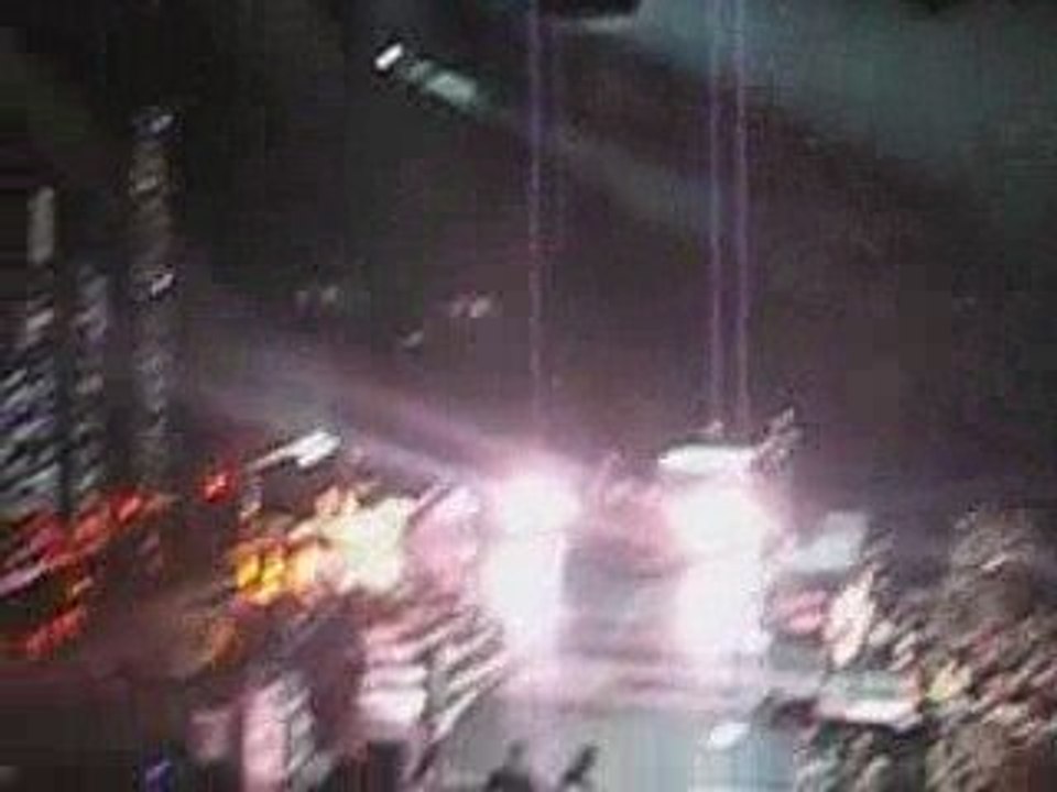 Green day (bercy 2009) intro + 21st Century Breakdown