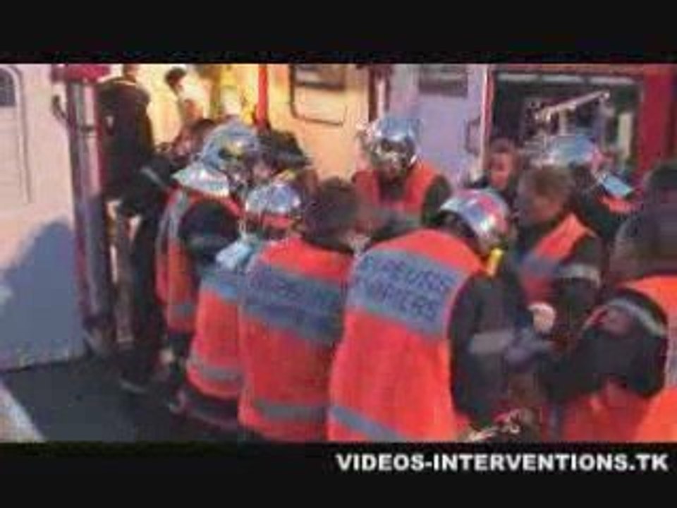 Accident de la circulation : intervention SAMU + Pompiers