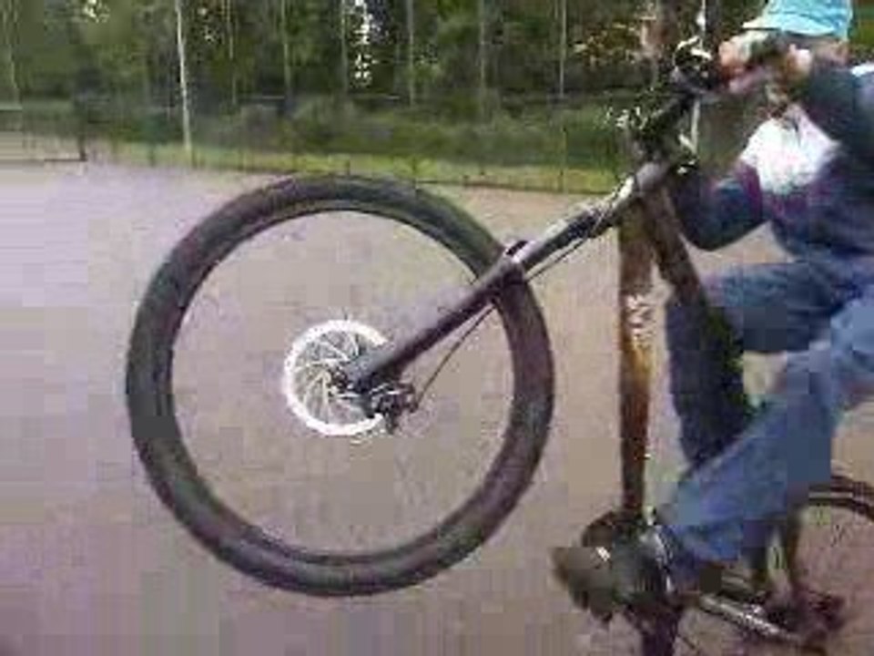 cabrage en velo