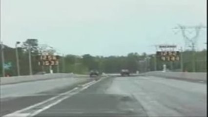 UFO_ Rod Cylindrical Shape over Atco Raceway NJ USA May 2009