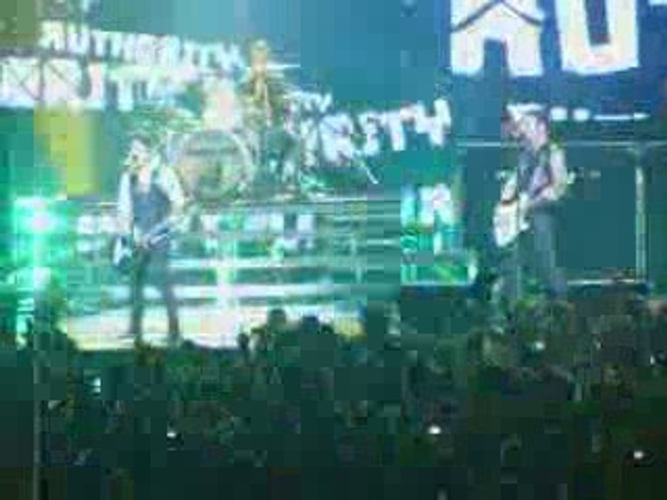 Green Day - Minority