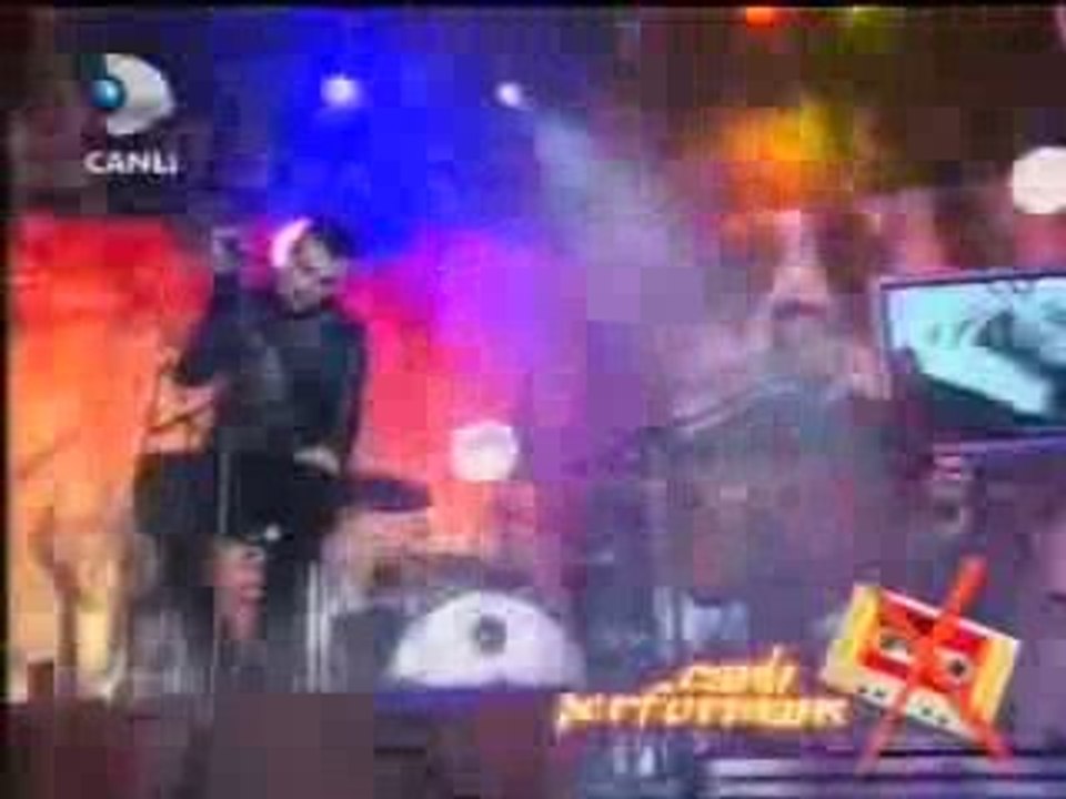Cem Adrian