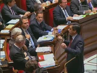 la Poste : "un grand service public stratégique" - F Fillon