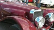 Cabriolet Jaguar type E et moteur roadster Panther J72