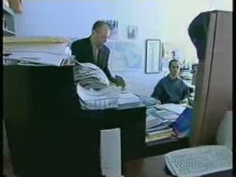 Comment la CIA prépare les révolutions colorées - 4sur6