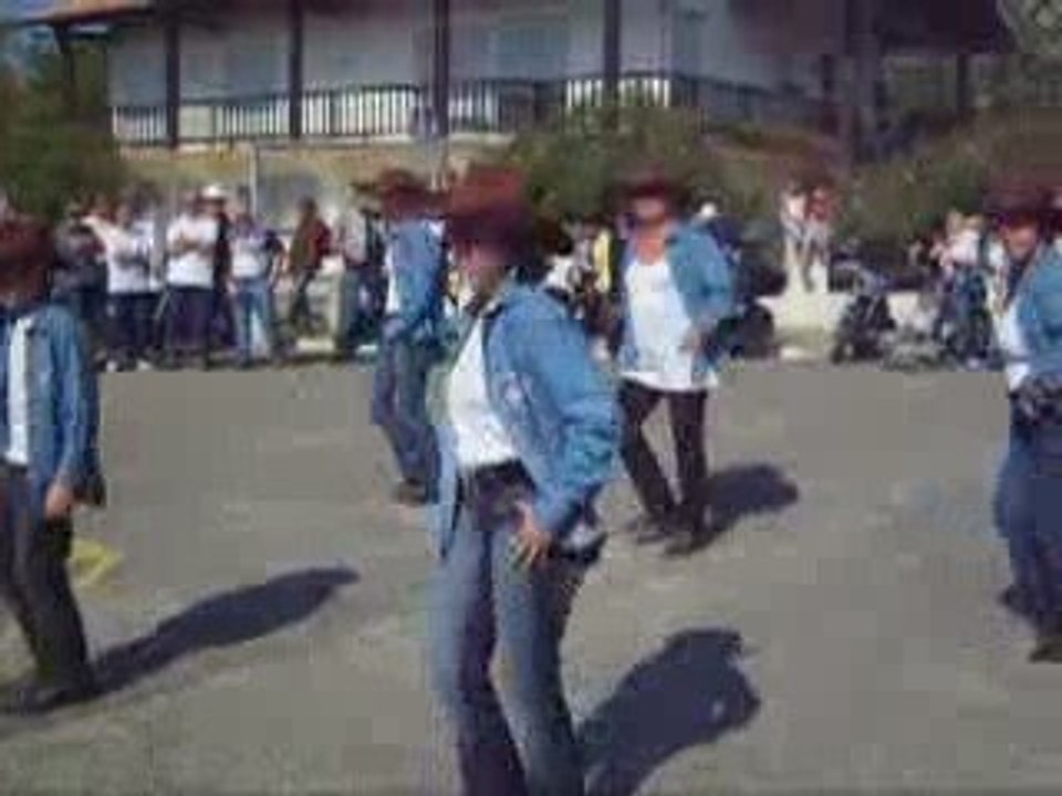 Démo "All Shook up" du club ABCLD au port de Cassy