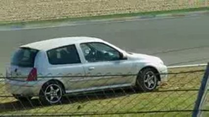 Clio rs sur circuit d'Albi
