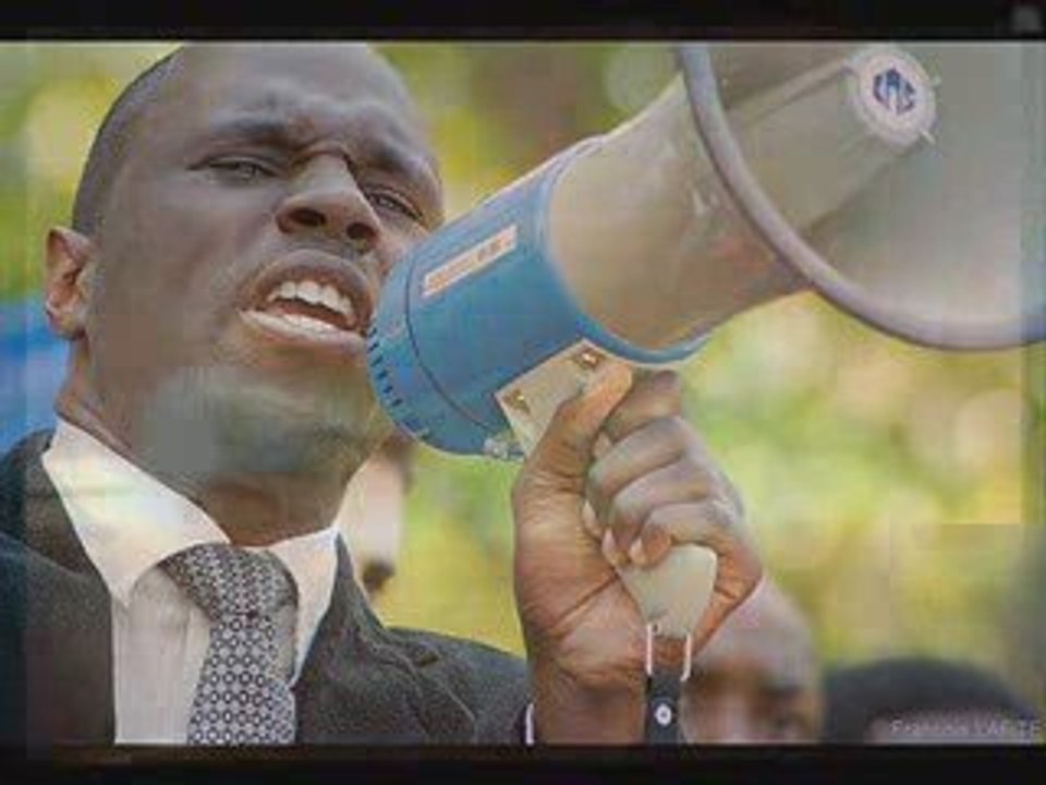 Kémi Séba interpellé ce matin par la section anti-terroriste