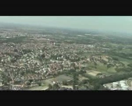 Virage sérré au-dessus de Strasbourg-Robertsau