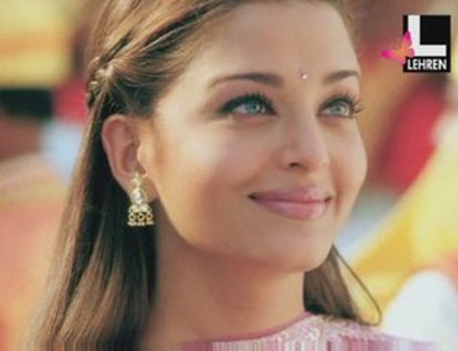 MAKEUP ARTIST AND BOLLYWOOD