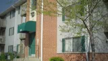 Country Wood Apartments in Naperville, IL