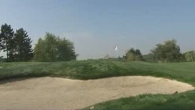 trou 1 - Golf de Saint Nom la Bretèche - sfrgolf.fr