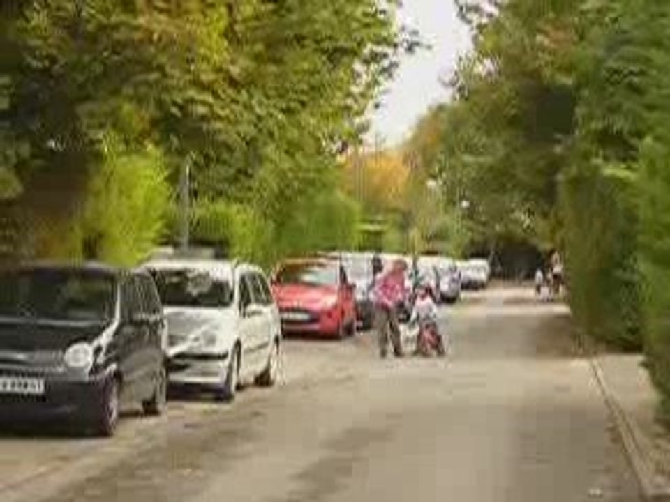 hugo (3ans1/2) sait faire du velo