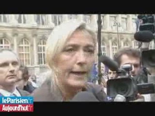 Affaire Mitterrand : Marine Le Pen attaque Nicolas Sarkozy