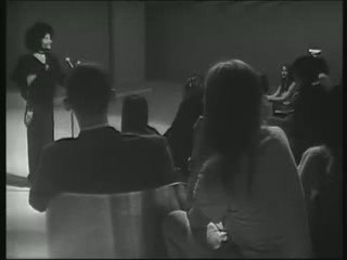 Sim - Le mirroir du salon