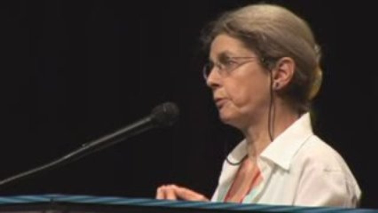 Intervvention Jeanine Kiévits Apimondia