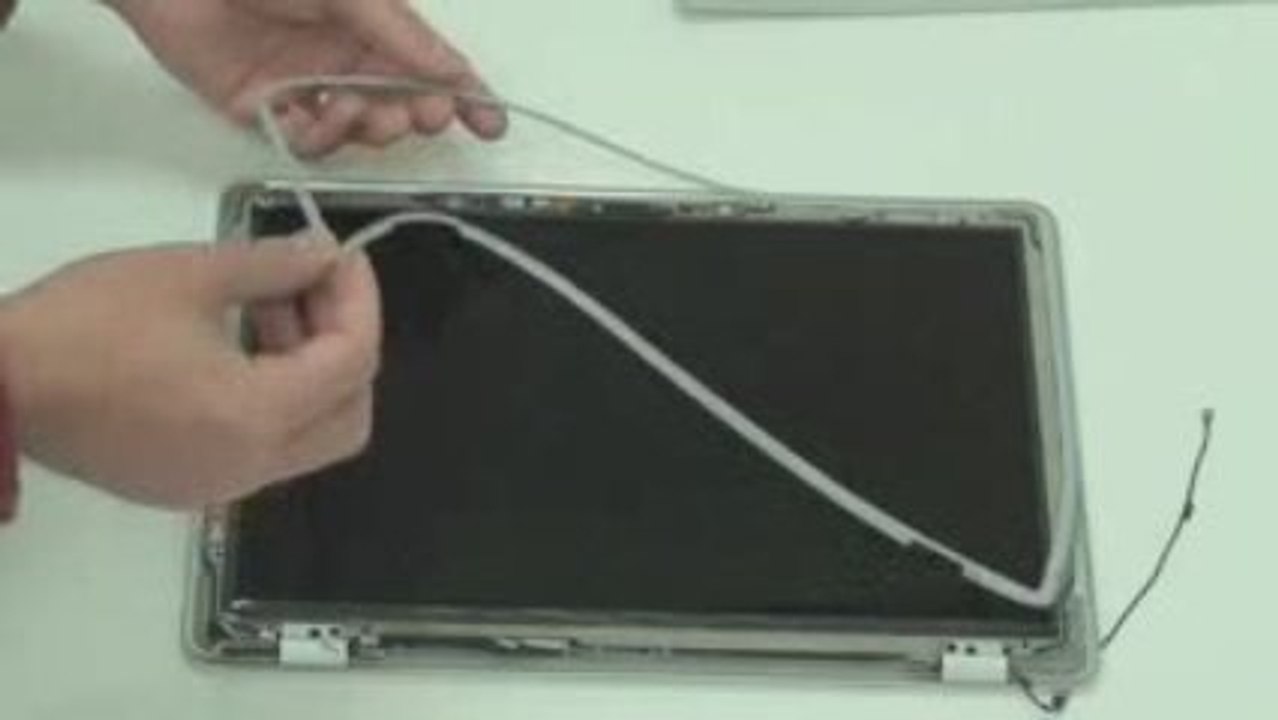 How to Replace the Macbook Air LCD Display and Hinges