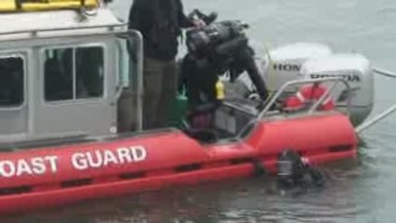Coast Guard Pier Search for 2009 Fleet Week