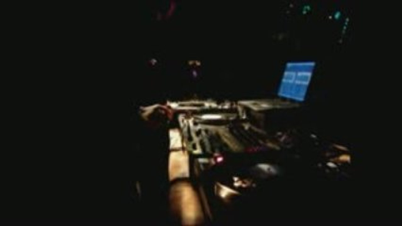 Chryss Bond in Mix with Umek - Great Vibes - Rave Party