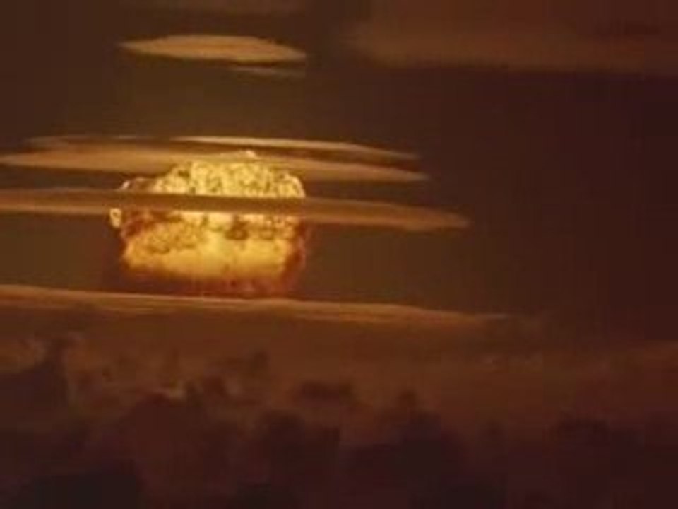 Nukes In Space 2/5