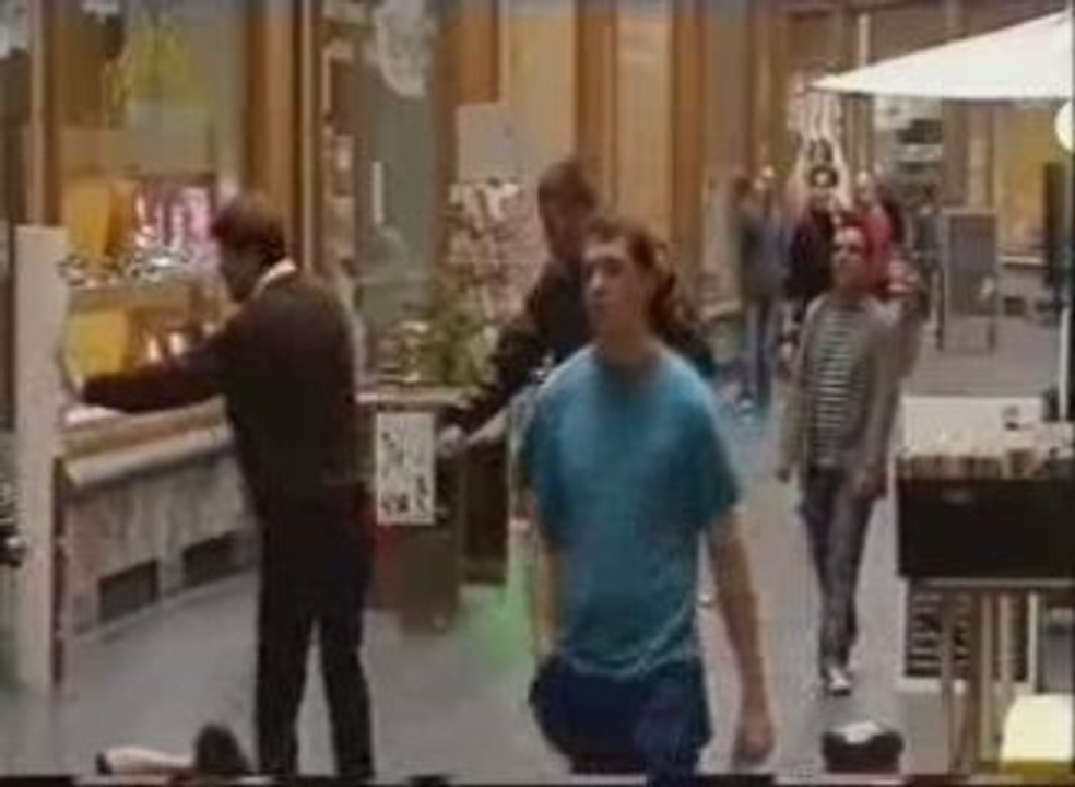 hight kick dans les dents