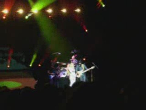 Medley chansons de dessins animés chanté par Lara Fabian