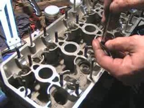 Démontage rodage joint et remontage soupapes Par MILLSERGE