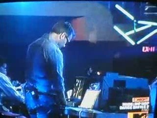 Footage Of Beyonce Trying To Stop Lil Mama!!