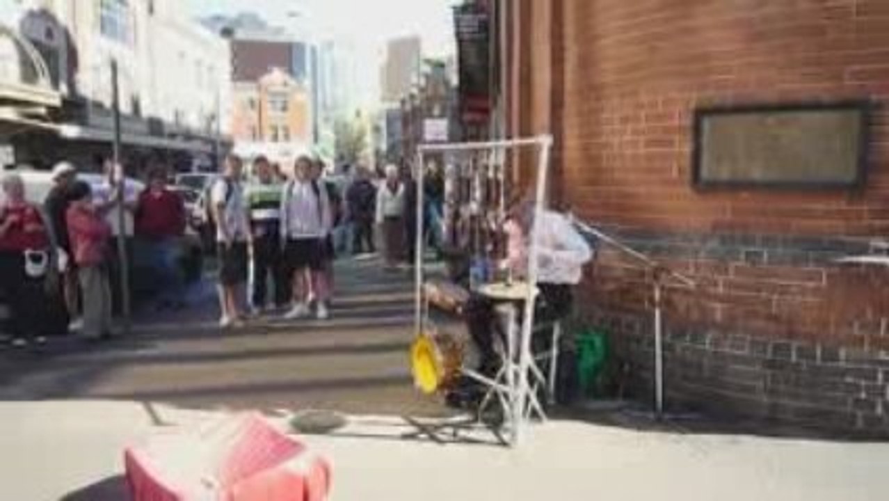 Música con botellas en Sidney