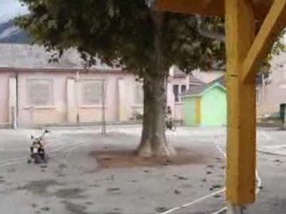 Lyam sur son vélo - 1ère tentative