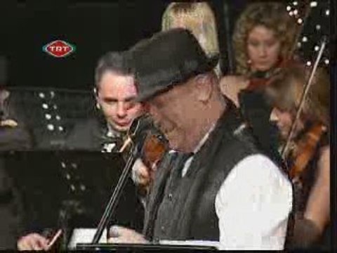 Sunshine Band TRT Yılbaşı Konseri 03