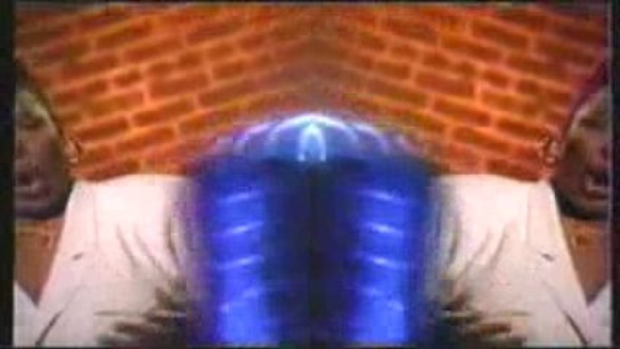 Queen Latifah - I Can't Understand (music video)